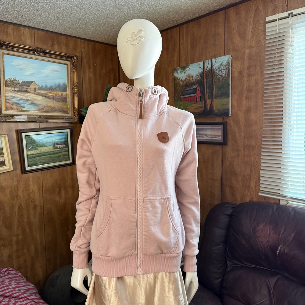 Wanakome Sweater